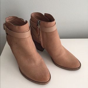 Dolce Vita Booties